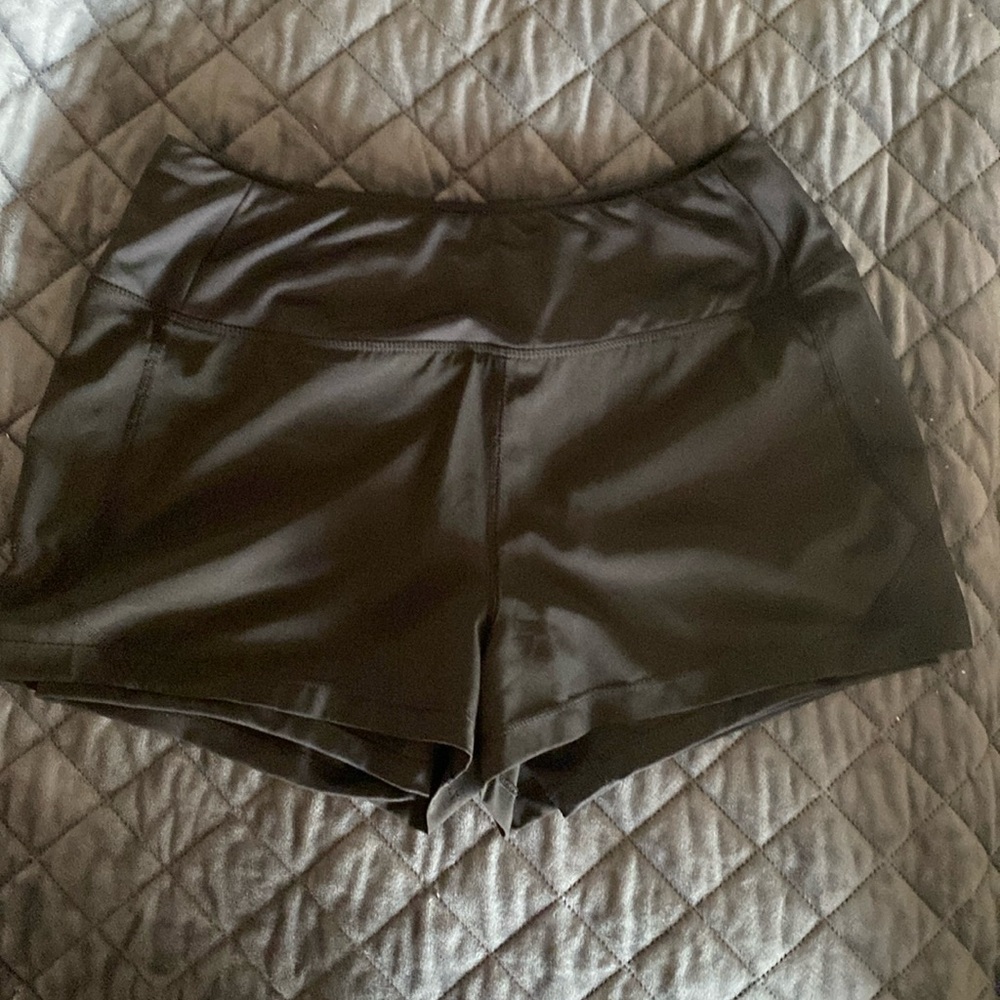 Attivo athletic shorts
